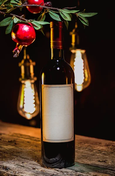 Wine and garnet — Stock Photo, Image