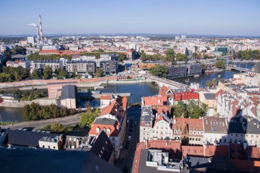 Wroclaw, Polonya, pazar meydanı, şehrin manzarası. Renkli şehir konsepti. Avrupa seyahati