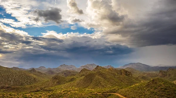 Letecký Snímek Monzunu Nad Sonorskou Pouští Arizoně Členitým Terénem — Stock fotografie