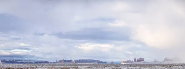 Panorama Monument Valley Covered Freshly Fallen Snow Cloudy Day Arizona — Stock Photo, Image