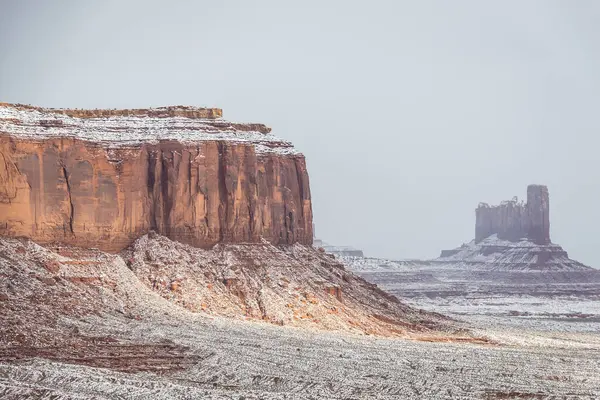 Classic Southwest Desert Landscape Snow Ground Monument Valle — Stock Photo, Image