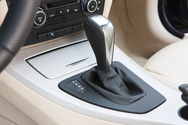 Sportscar gear shifter — Stock Photo, Image