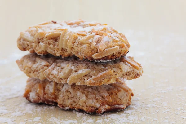白い砂糖とアーモンド クッキー — ストック写真