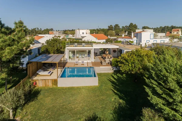 Modern Villa Med Pool Och Altan Med Inre Och Yttre — Stockfoto