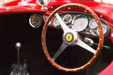 Ferrari gt cabriolet çelik jant