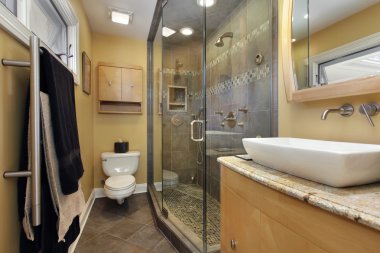 overcounter lavabo ile Ebeveyn banyosu