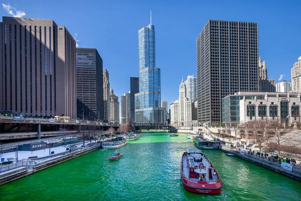 Pewarnaan Tahunan Dari Hijau Sungai Chicago Adalah Karya Chicago Plumbers — Stok Foto