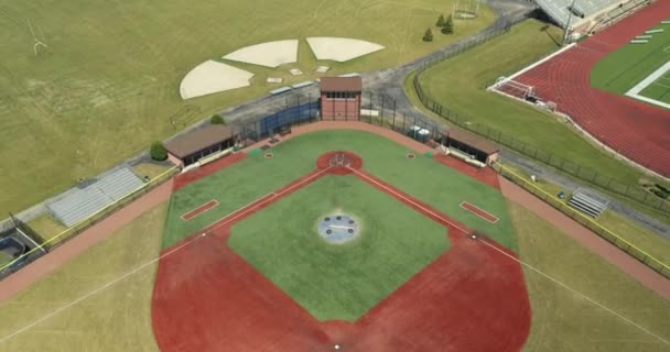 高中棒球场的空中景观 — 图库视频影像