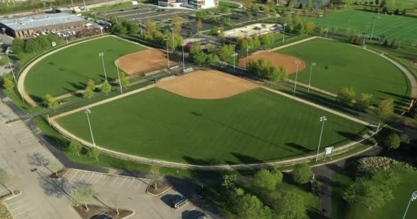 Luchtfoto Van Een Multi Use Speelveld Complex Met Voetbal Lacrosse — Stockvideo