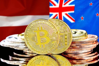 Letonya ve Yeni Zelanda bayrağının arka planında bitcoinler var. Letonya ve Yeni Zelanda 'daki kripto para birimi ve engelleme teknolojisi yatırımcıları için kavram