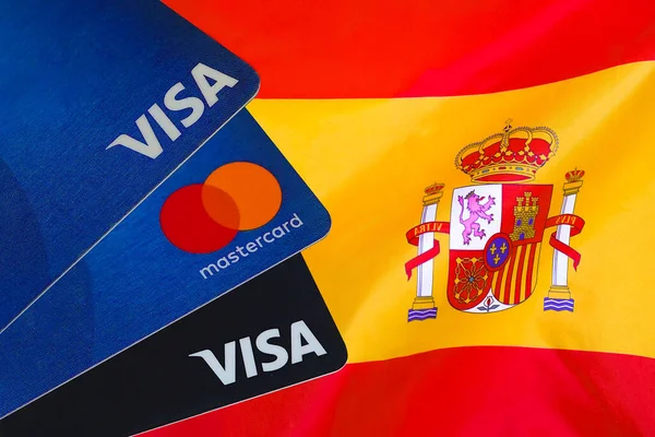 Visa Card Mastercard Carte Debito Sfondo Bandiera Spagnola Marzo 2022 — Foto Stock