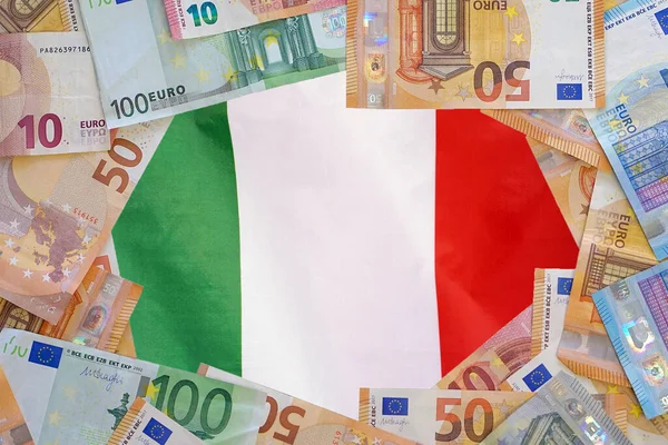 フラグイタリアの背景にユーロ紙幣のモックアップ 別のユーロ紙幣枠 ヨーロッパのビジネス 貯蓄と汚職の概念 — ストック写真