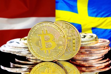 Letonya ve İsveç bayrağının arka planında bitcoin 'ler var. Letonya ve İsveç 'teki kripto para birimi ve engelleme teknolojisi yatırımcıları için kavram