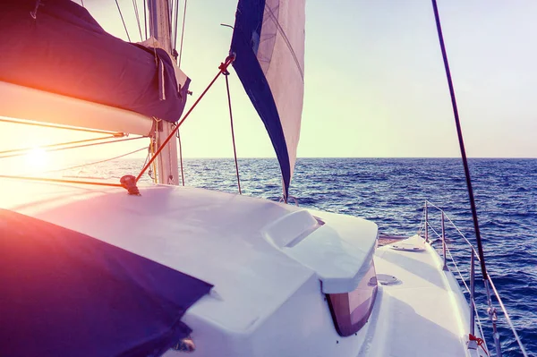 Yachting Como Esporte Luxo Grandes Férias Catamarã Vela Pôr Sol — Fotografia de Stock