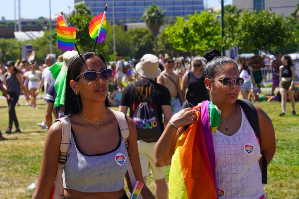 Portret Van Twee Lesbiennes Gay Pride Parade Jaarlijkse Parade Lgbt — Stockfoto