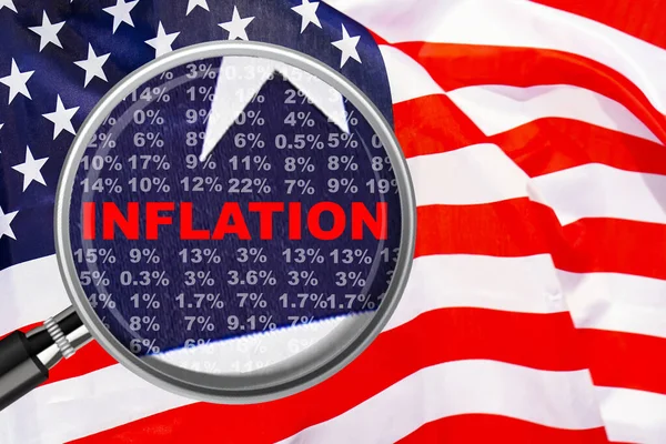 Büyüteç Abd Bayraklı Arka Plandaki Enflasyon Kelimesine Odaklandı Faiz Artırımı — Stok fotoğraf