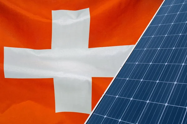 Солнечные Панели Фоне Флага Швейцарии Солнечная Батарея Генерирует Чистое Электричество — стоковое фото