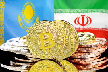 Kazakistan ve İran 'ın bayraklarındaki bitcoinler. Kazakistan ve İran 'daki kripto para birimi ve engelleme teknolojisi yatırımcıları için kavram