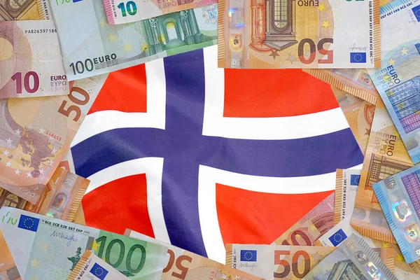 Maquette Billets Euros Sur Fond Drapeau Norvégien Cadre Différent Pour — Photo