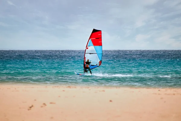 Wind Surfer Red Blue Sail Beach Canary Islands Starts His Стокова Картинка