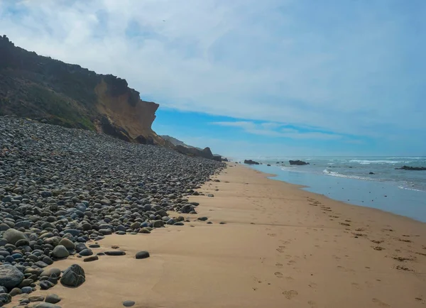 Vista Playa Vacía Praia Queimado Con Piedras Olas Del Océano — Foto de Stock