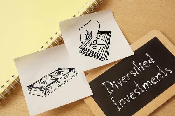 Des Investissements Diversifiés Sont Montrés Sur Une Photo Entreprise Utilisant — Photo