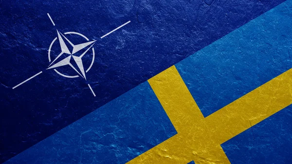 Sveriges Och Natos Flagga Betongvägg — Stockfoto
