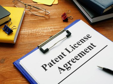 Patent lisans sözleşmesi bir metin kullanılarak gösterilir