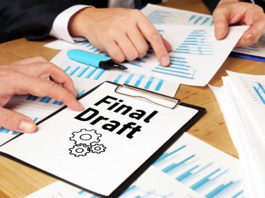 Son taslak bir metin kullanılarak gösterilir