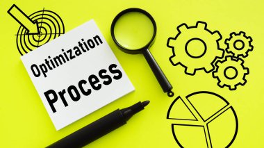 Bir metin kullanılarak optimizasyon süreci gösterilir