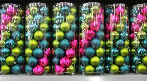 Kleurrijke glitter kerstballen, achtergrond — Stockfoto