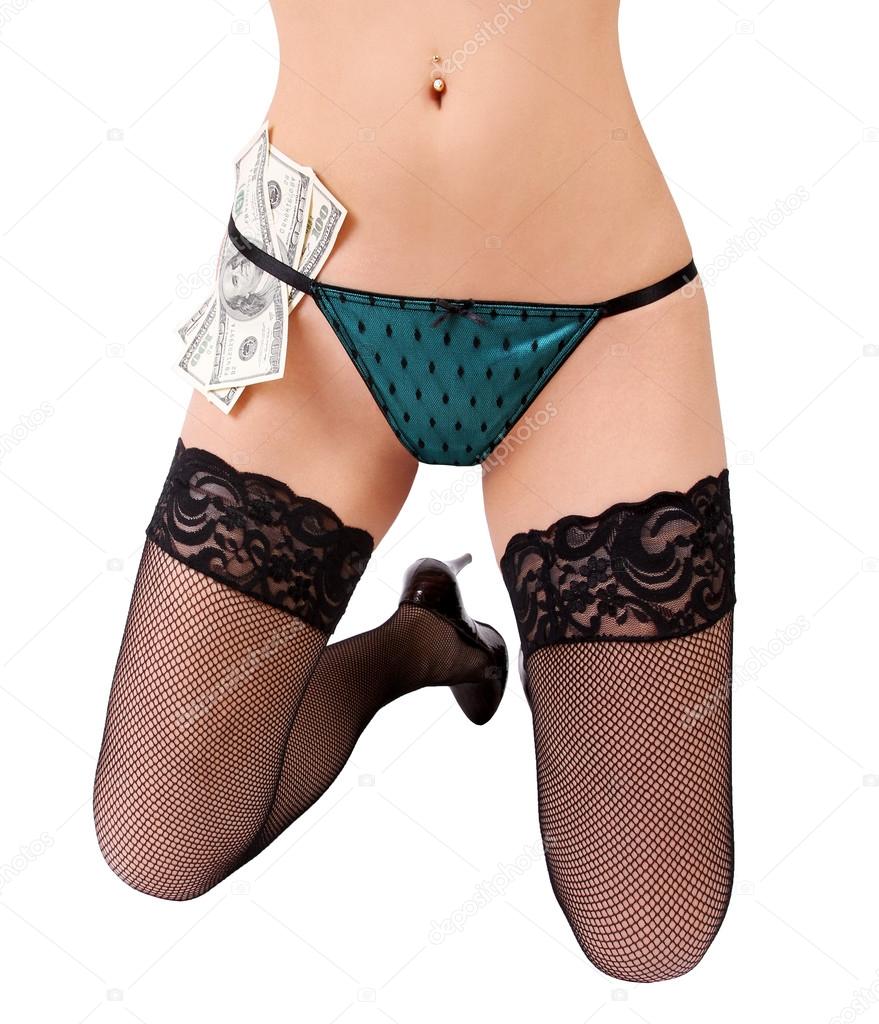 striptiz-v-kruzhevnih-trusikah