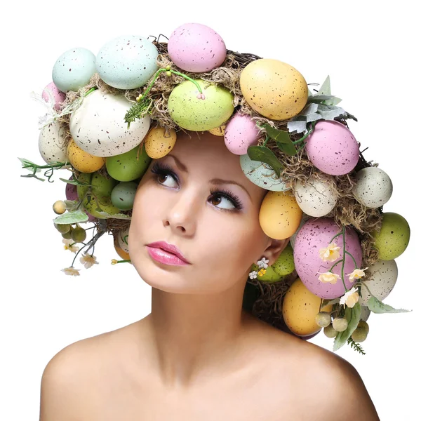 Osterfrau. Frühling Mädchen mit Modefrisur. Porträt — Stockfoto