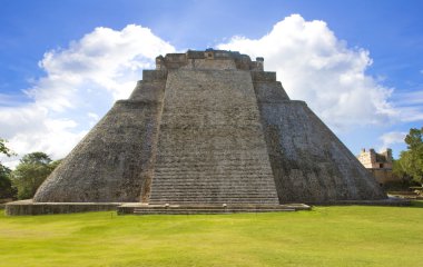 Piramit sihirbaz. Maya uxmal kompleksi. Meksika 