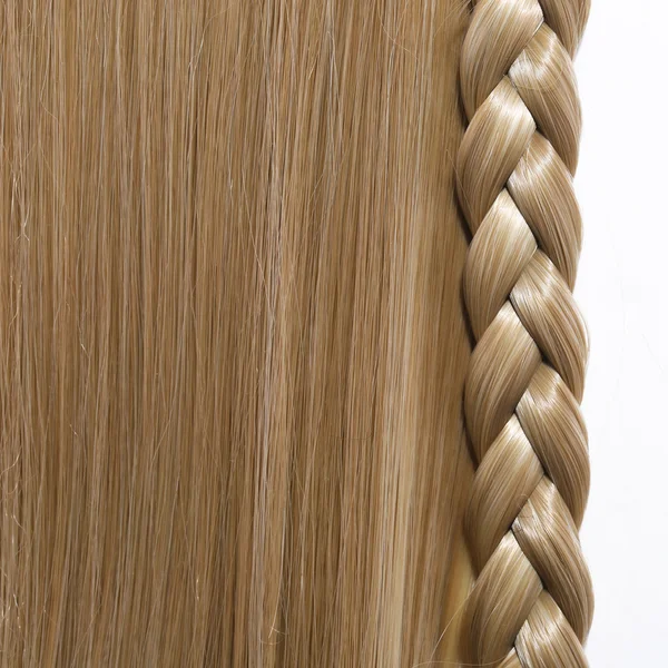 Blond rakt hår och fläta eller fläta isolerade på vitt. hår — Stockfoto