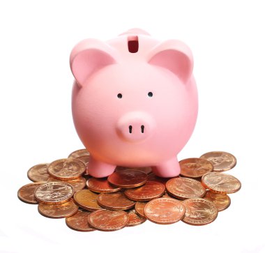 altın sikke üzerinde beyaz izole üzerinde kumbara. para