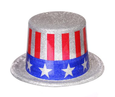 Amerikan bayrağı üzerinde beyaz izole vatansever şapka. sam Amca