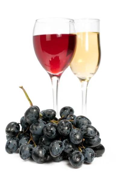 Red and white wine with grapes — Stock Photo, Image