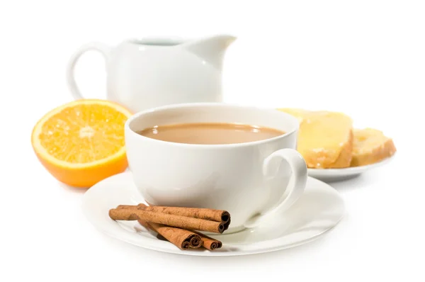 Desayuno.Café con crema y tostadas — Foto de Stock