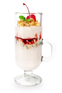 tatlı yoğurt ve bir bardak Vişne Reçeli