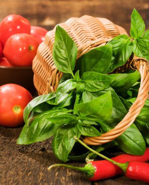 sebze sepeti taze fesleğen