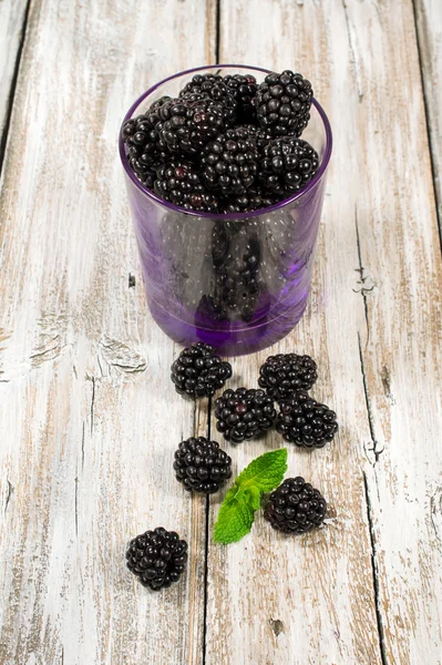 Blackberry в стакане — стоковое фото
