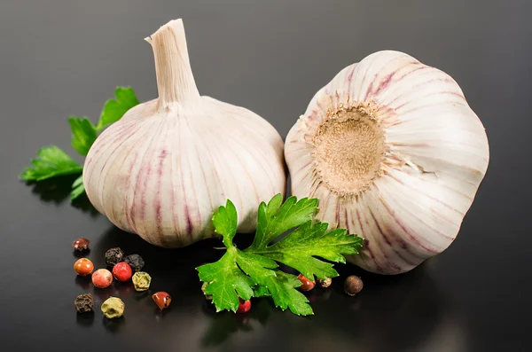 Ajo con semillas de perejil y pimienta — Foto de Stock