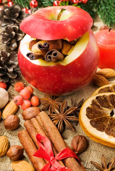 Roast apple with Christmas spices — Stock Photo, Image