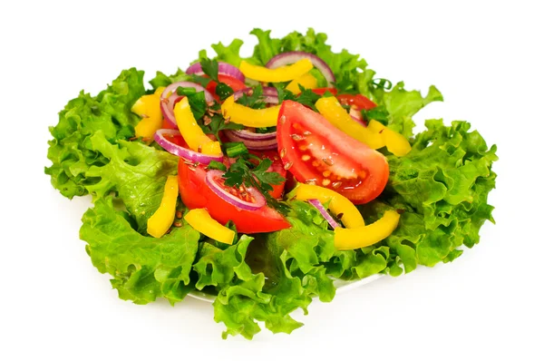 Gemengde salade met sla geïsoleerd op wit — Stockfoto