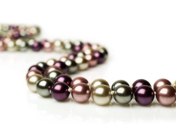 Collier de perles de couleur — Photo