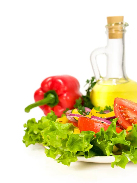 Ensalada de verduras con aceite de oliva —  Fotos de Stock