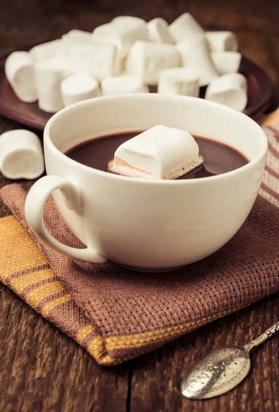 Chocolate caliente con malvaviscos — Foto de Stock