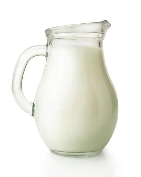 Frische Milch im Glaskrug — Stockfoto