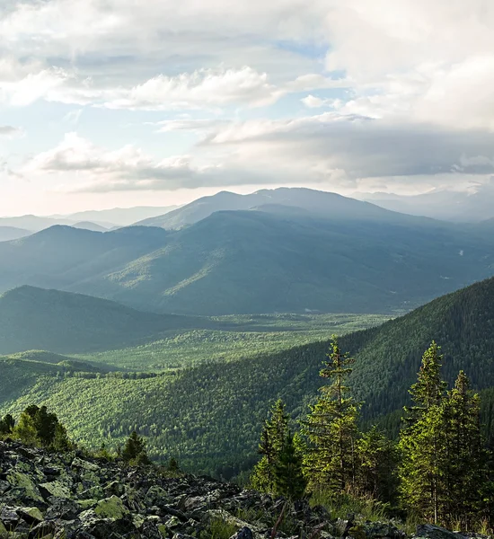 Dawn in the Ukrainian Carpathians — Stock Photo, Image